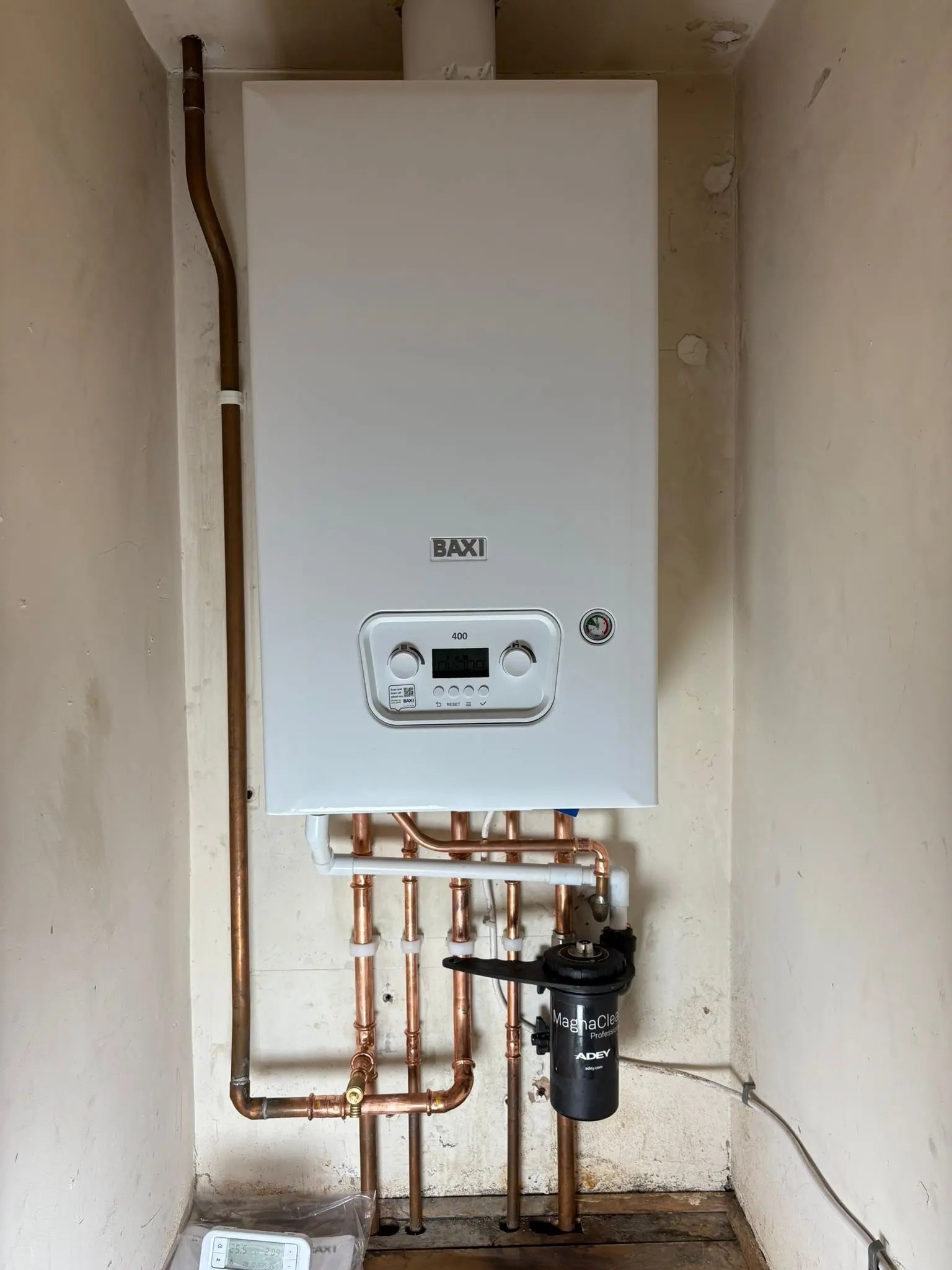 TwinHeat Engineer Installing a Baxi Boiler