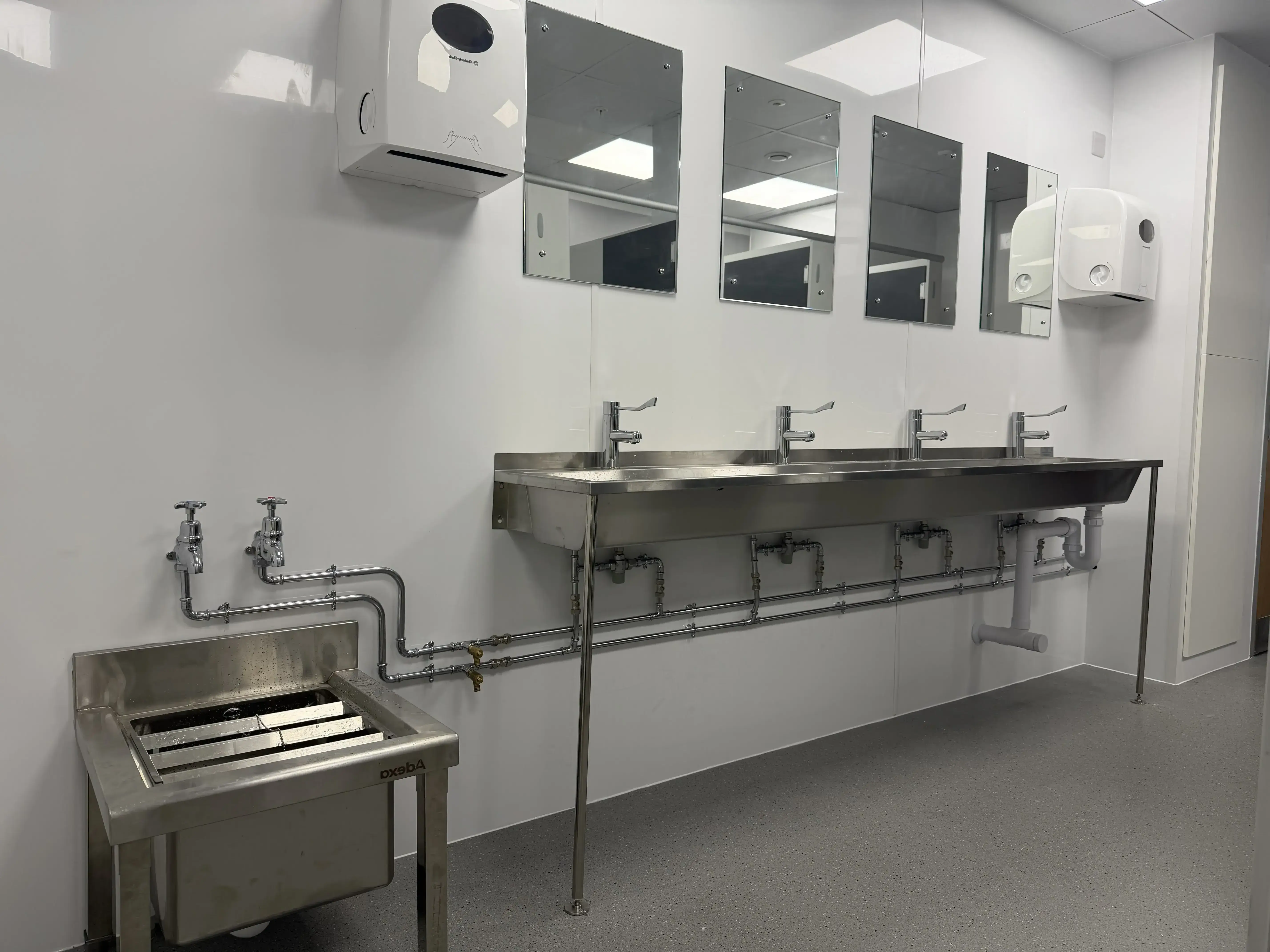 Commercial Washroom Installation